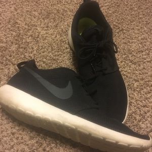 COPY - Nike Black Roshe